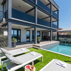 Twins Villa